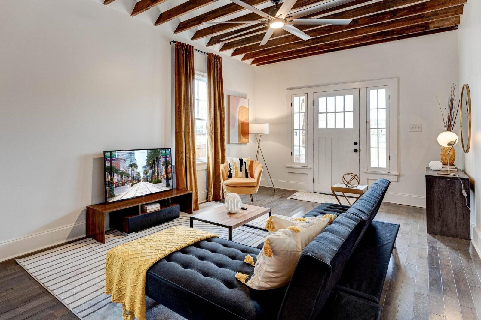 Charming Retreat Near Jackson Square Main Image