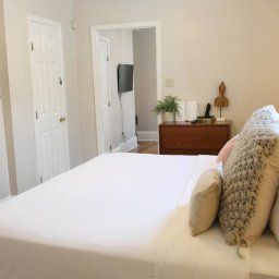 Victorian Shotgun | 10 minutes to French Quarter Main Image