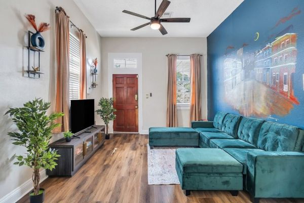 NOLA Retreat: 2BR Home w/ Hot Tub Near Streetcar