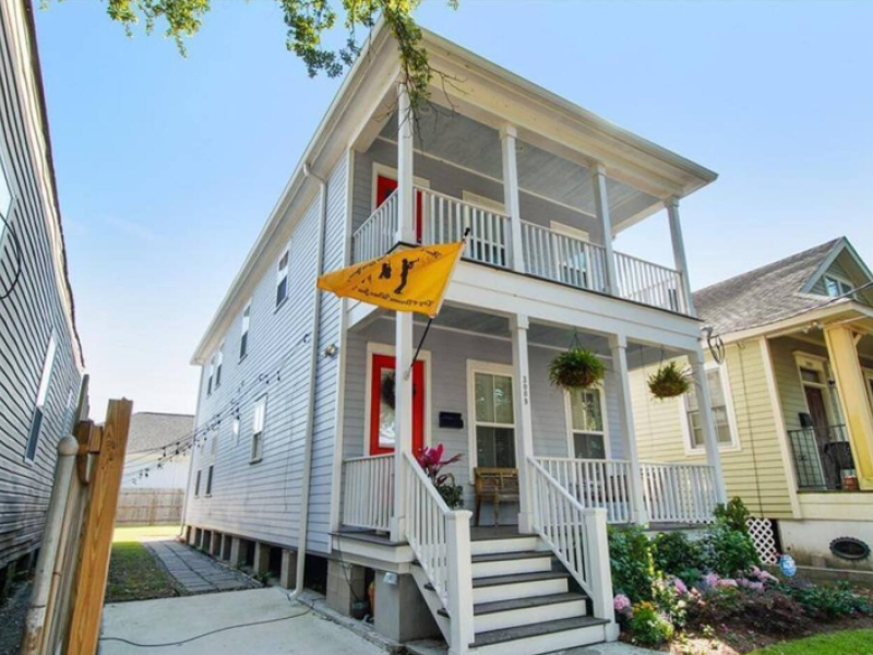 Bungalow in mid-city w/ pets Main Image