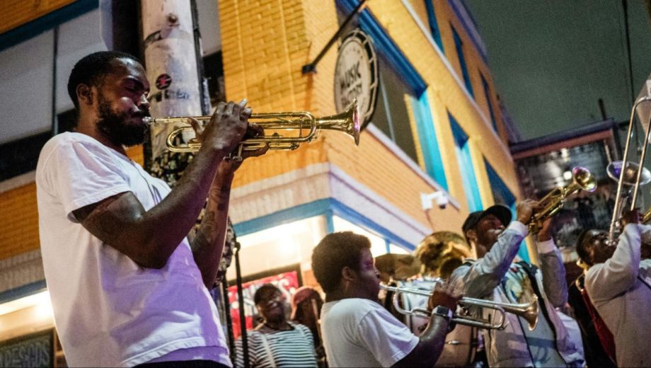 wp-content/uploads/your-guide-to-frenchmen-street-new-orleans.jpg