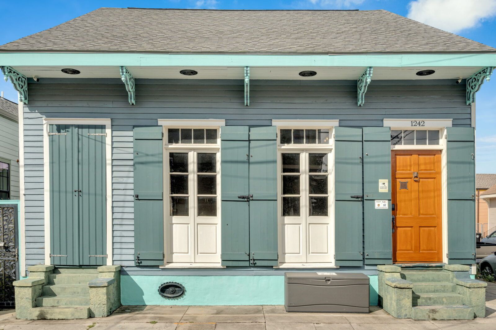 Rustic Creole Cottage • Walk to French Quarter Main Image