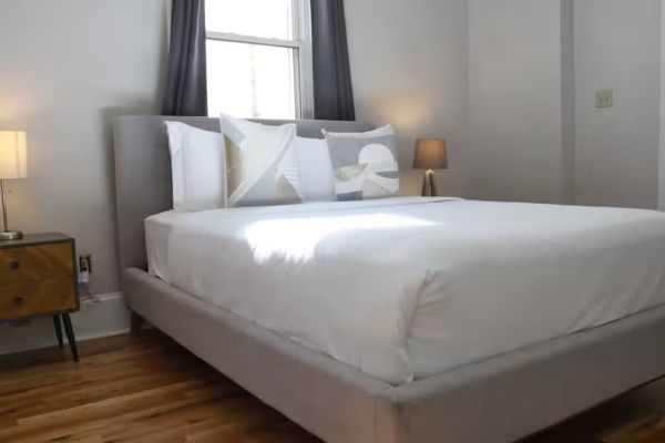 Mid-City Shotgun, Easy Access to Everything