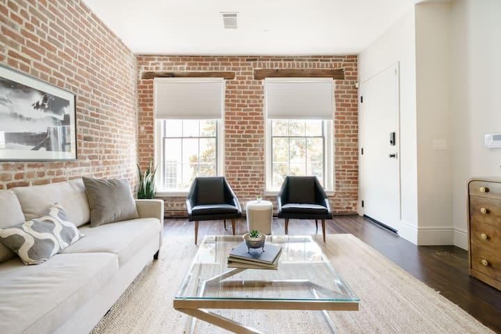 2BR Hotel Suite In Downtown Nola Main Image