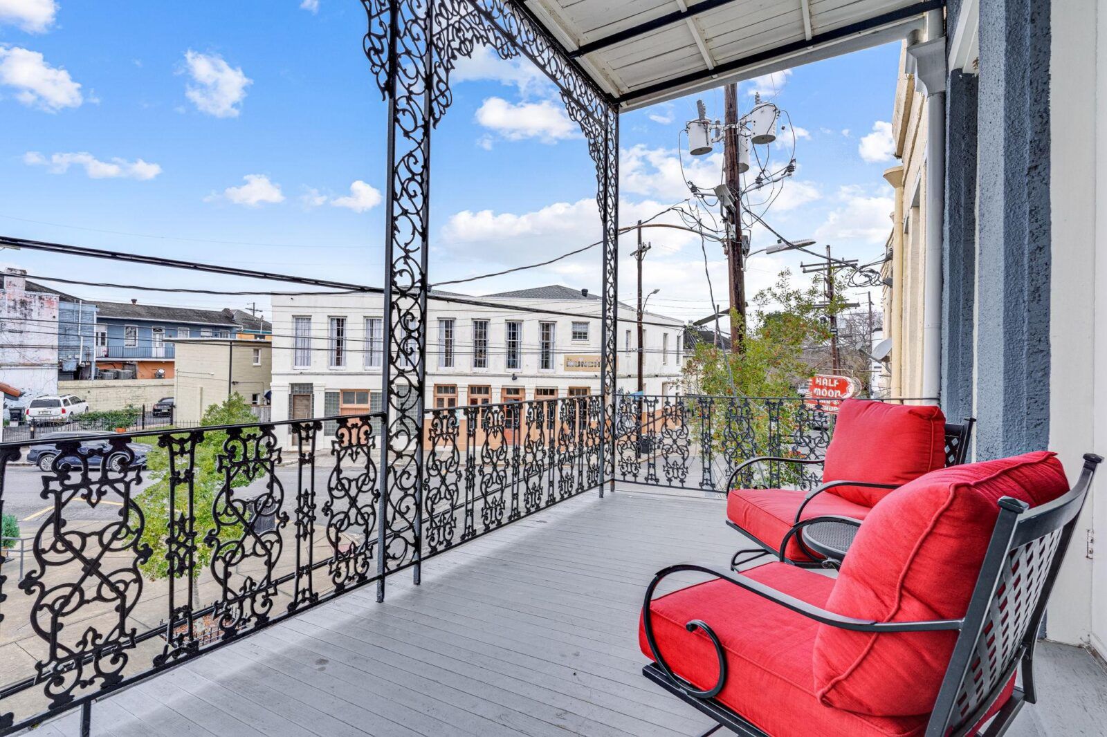 Garden District Condo w/ Balcony Main Image