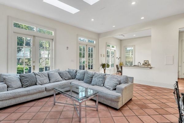 Best Lower Garden District Loc