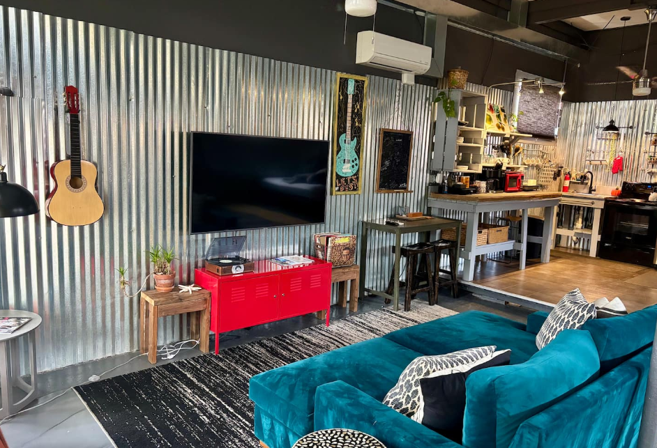 Eclectic New Orleans Getaway Main Image