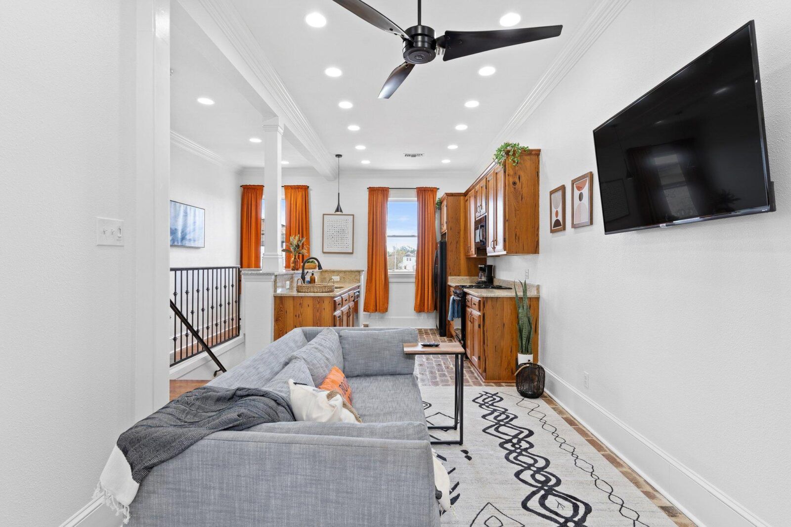 Sophisticated on Salcedo Main Image