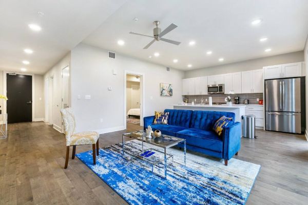 Modern Bywater Condo + Pool & Gym