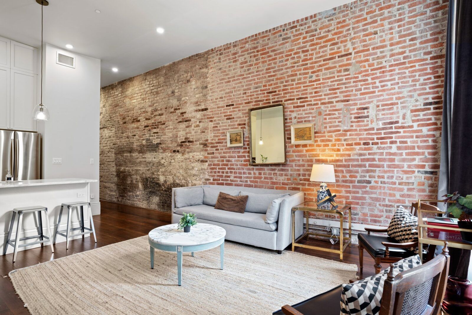 2-BR Suite Near French Quarter Main Image