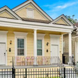 Spacious Shotgun in Mid-City | Live Like a Local Main Image
