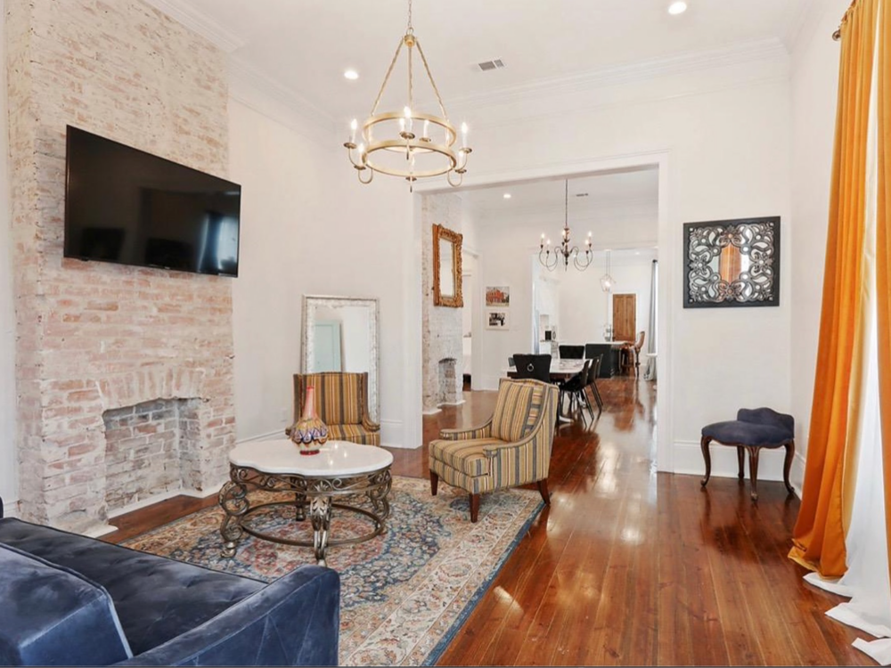 Big Easy Suite on Josephine Street Book NOLA